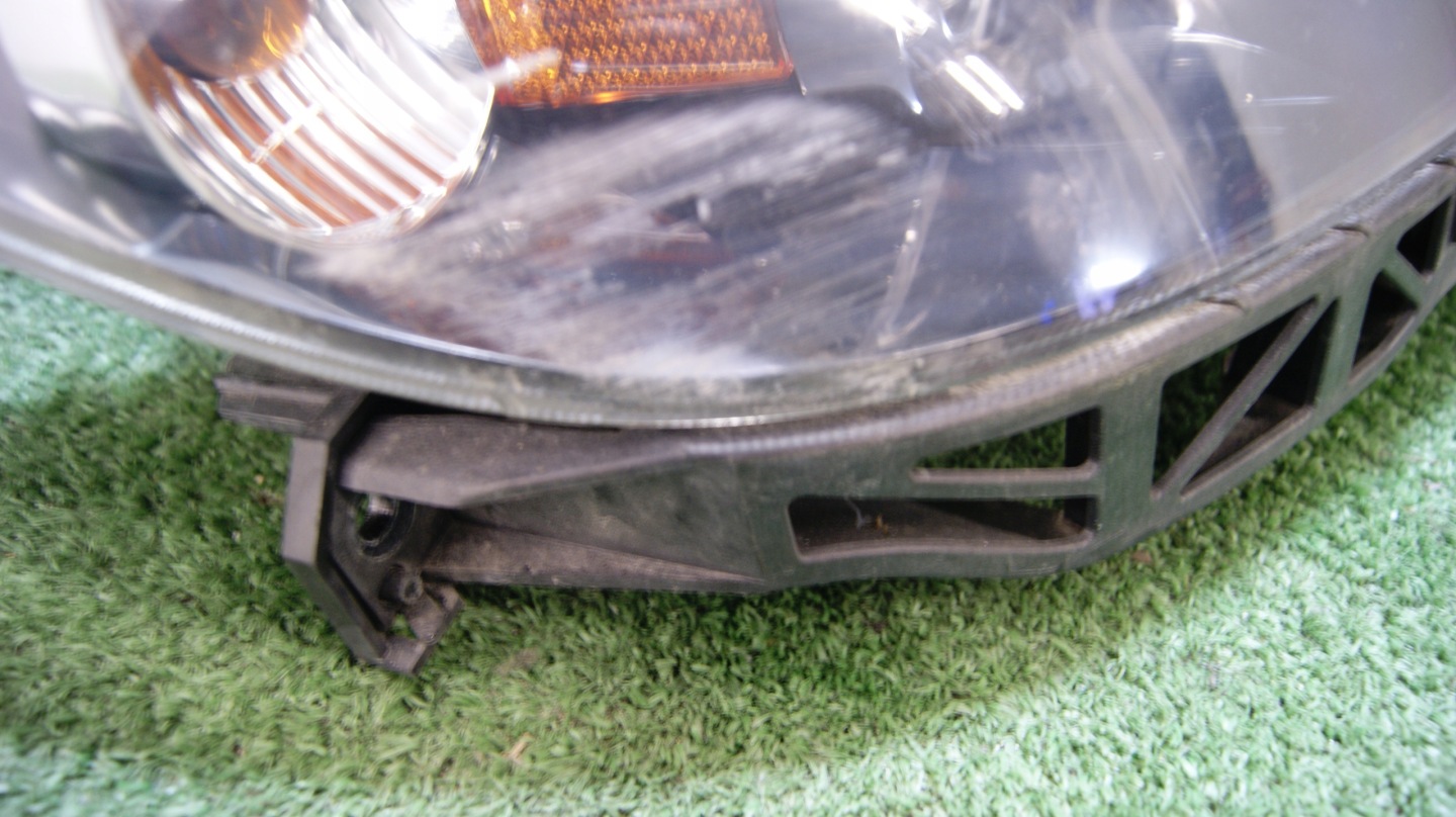 light right front MAZDA 3 Hatchback 5D