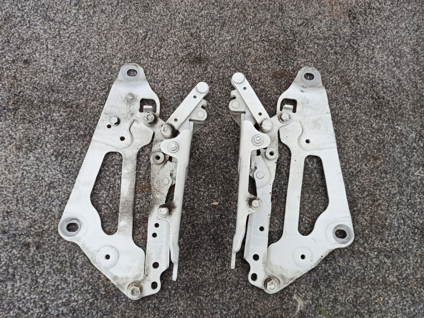 bonnet hinges left right BMW 5 GT F07 BIALE 300