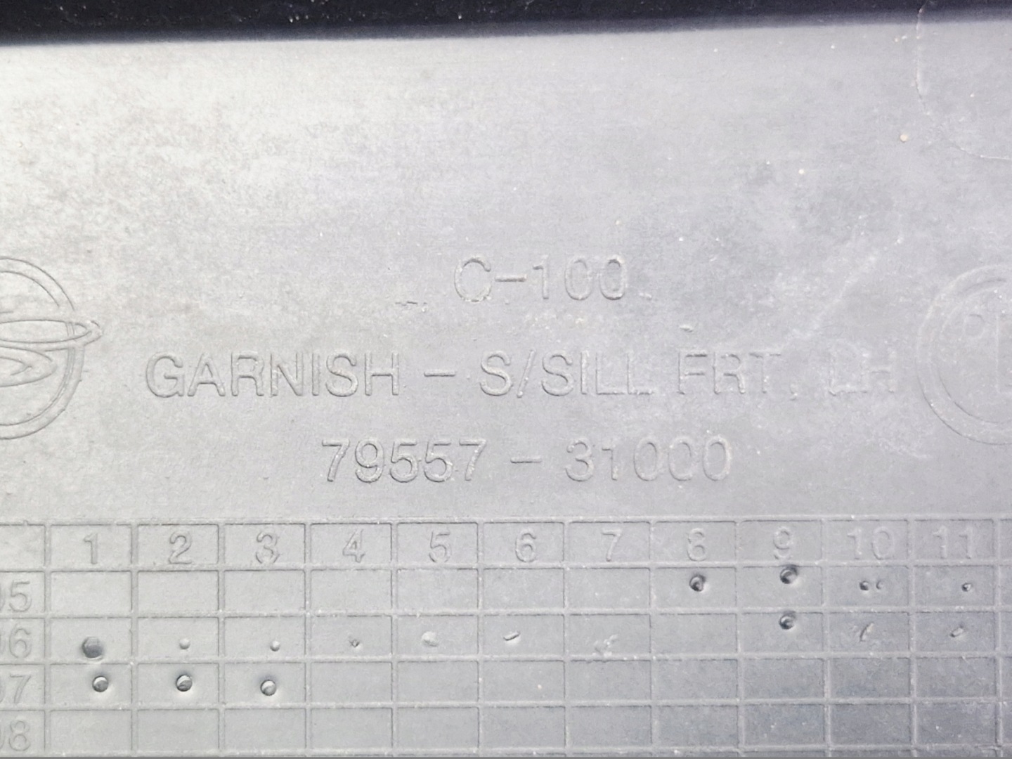 SSANGYONG ACTYON moulding threshold threshold left 79577-31000 79557-31000