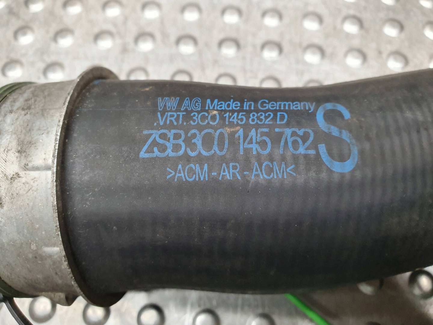trouba hadice intercoolera 3C0145832D AUDI A3 8P GOLF V PASSAT B6 CC 2.0 TDI