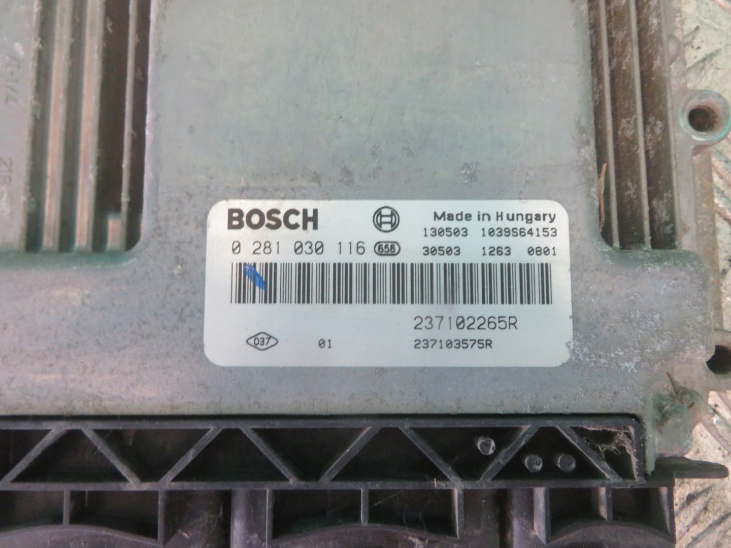 computer control unit of the engine RENAULT MASTER OPEL MOVANO 2.3 12R 0281030116