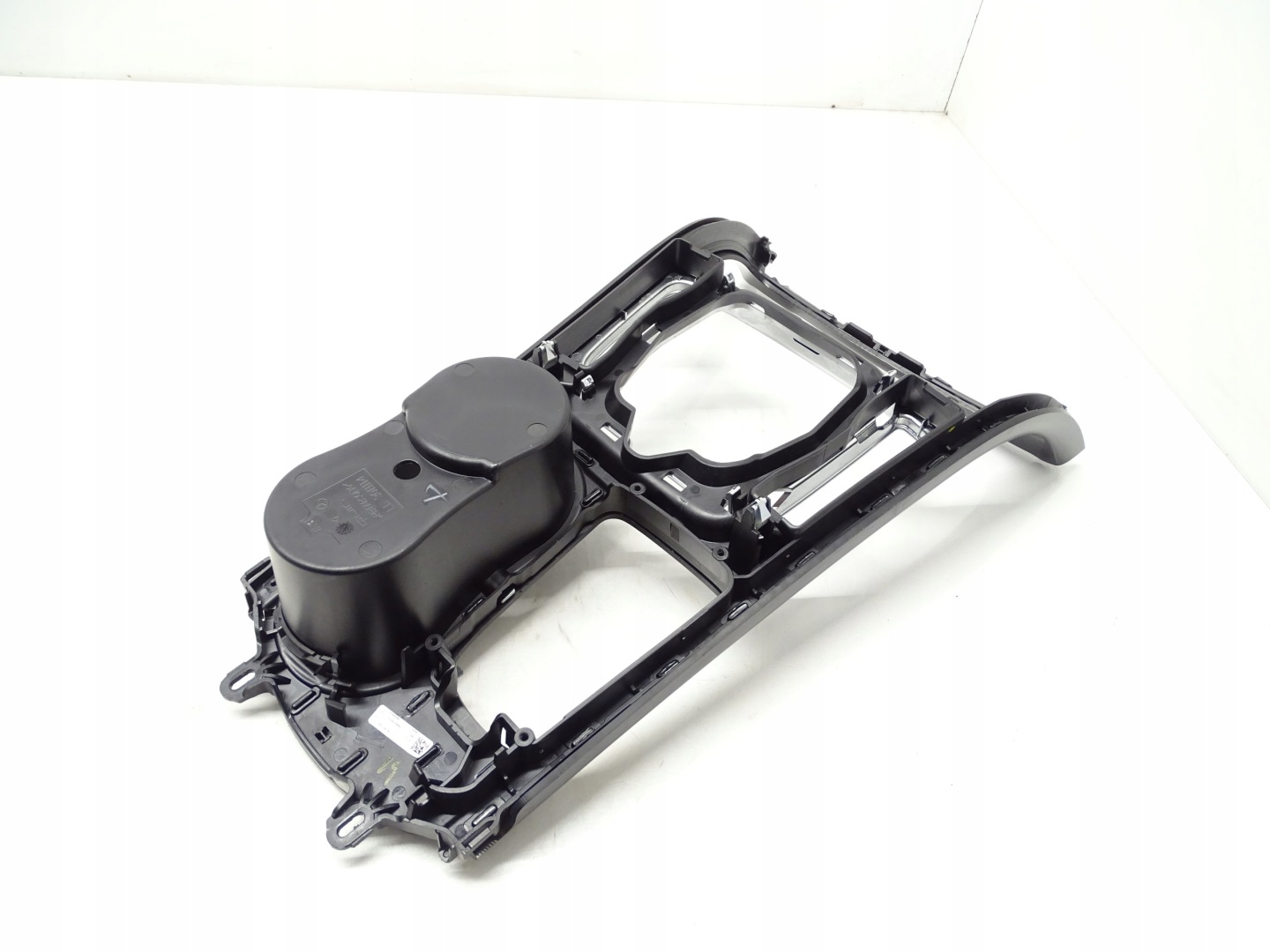 frame DEKOR passenger compartment tunnel middle MERCEDES W205 A2056805807