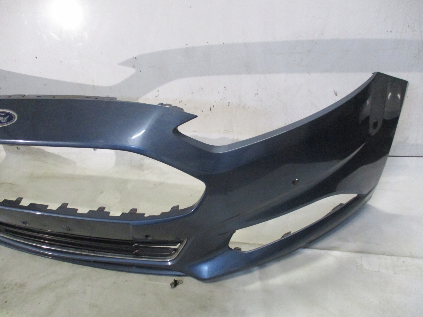 bumper front front Ford Mondeo MK5 15-19r 6xPDC