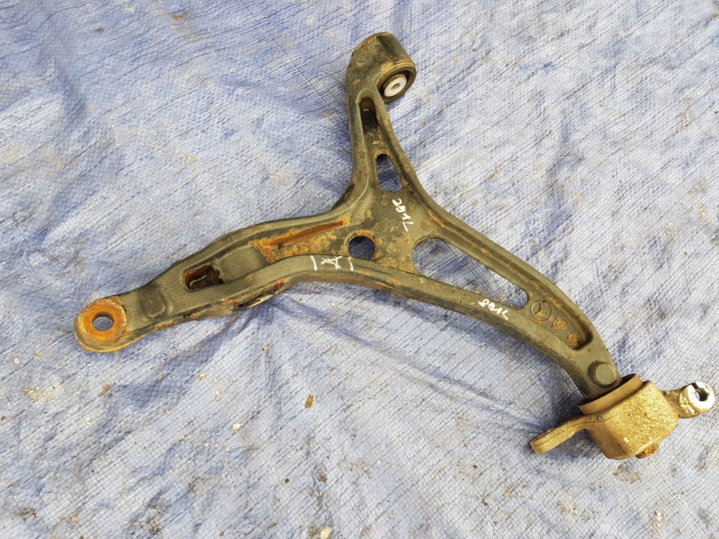 arm left lower front front MERCEDES W251