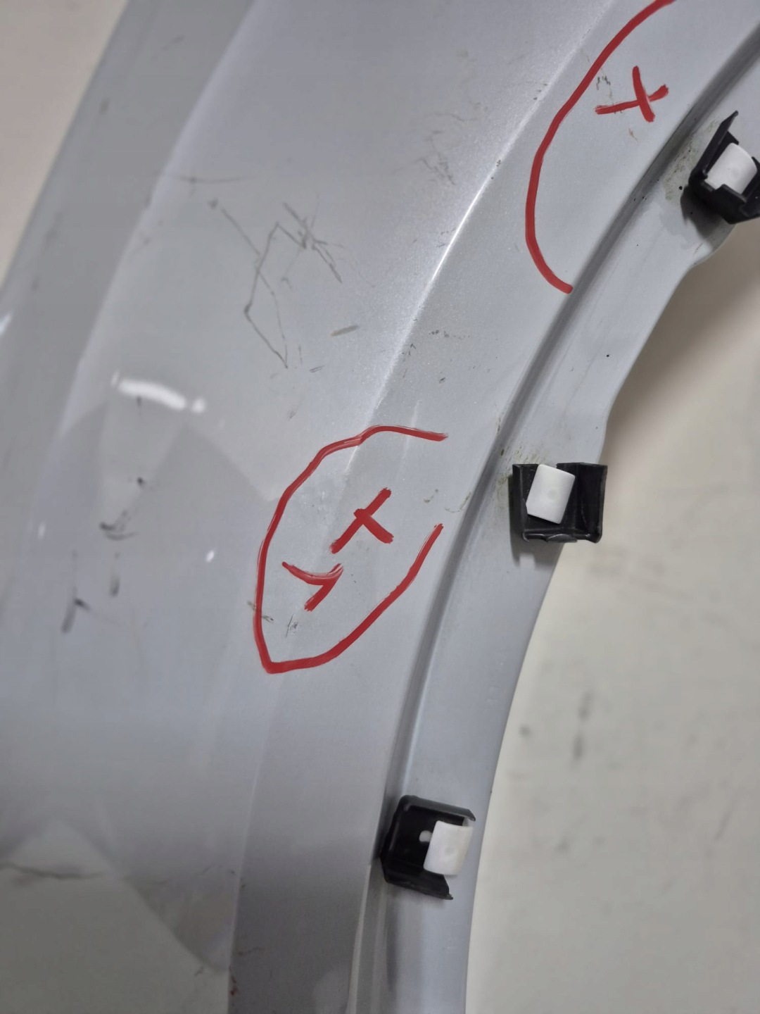 VW T-ROC and 1 17-25 fender front front right