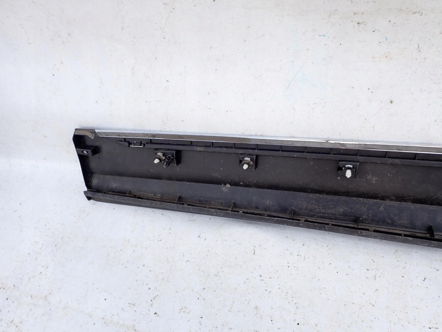 VW T-ROC 17-> moulding door right front CABRIO