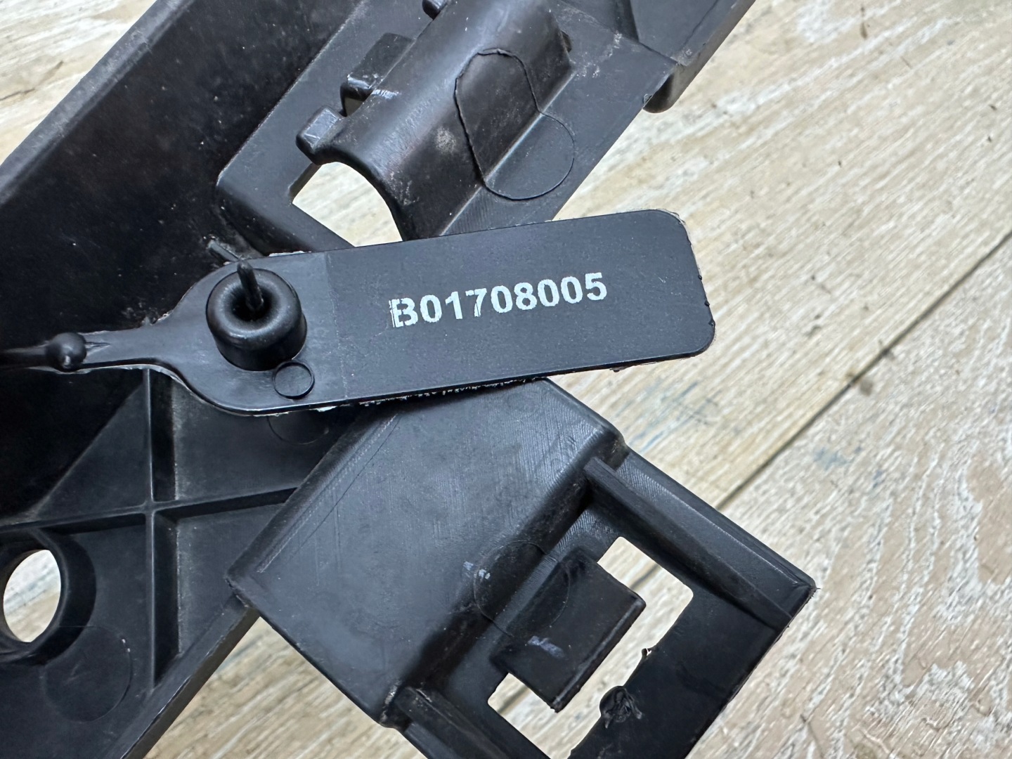 bumper bracket left front BMW X3 G01 m-packet 8081895
