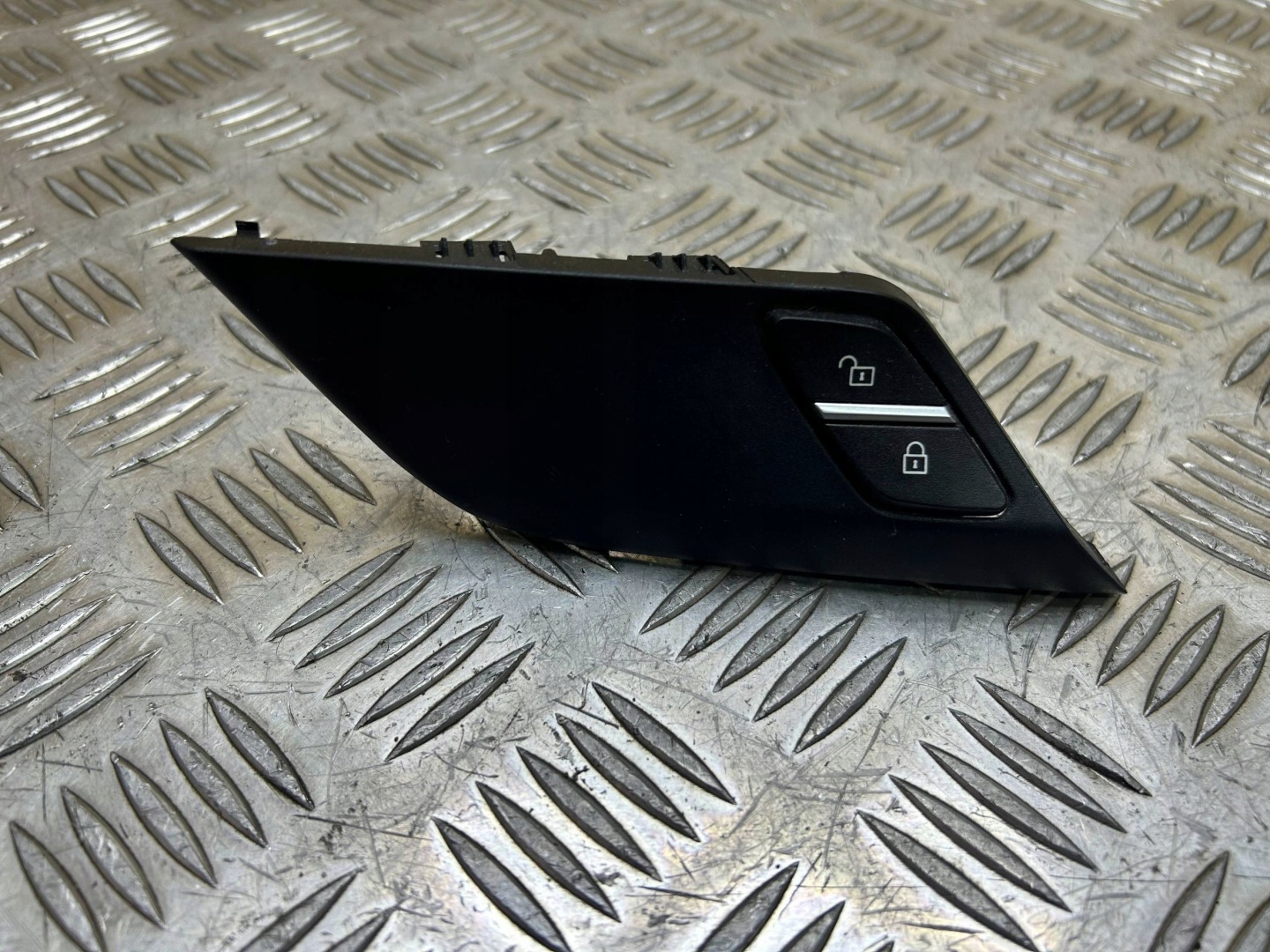 button central of a lock BMW X5 F15 2015 9350442