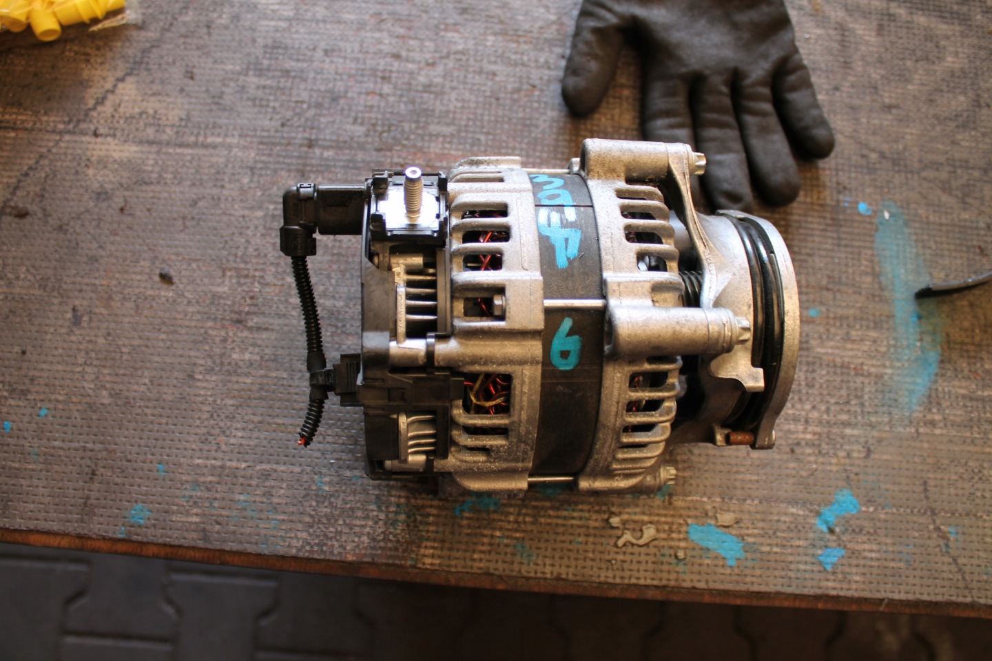 3946. ALTERNATOR MERCEDES A0009062309