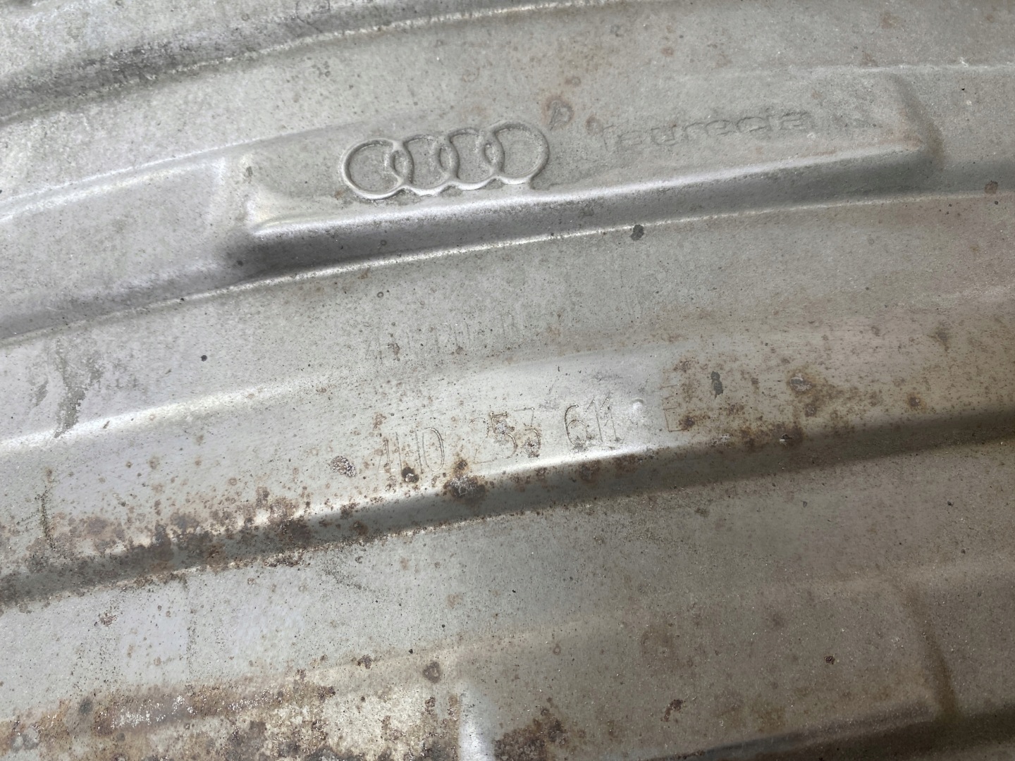 AUDI A8 4H D4 Échappement TLUMIK W12 6.3 4H0253611E