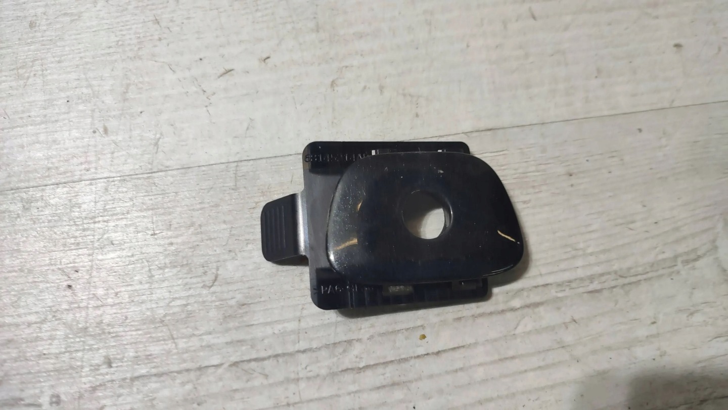 Jeep Cherokee 2015 holder bracket