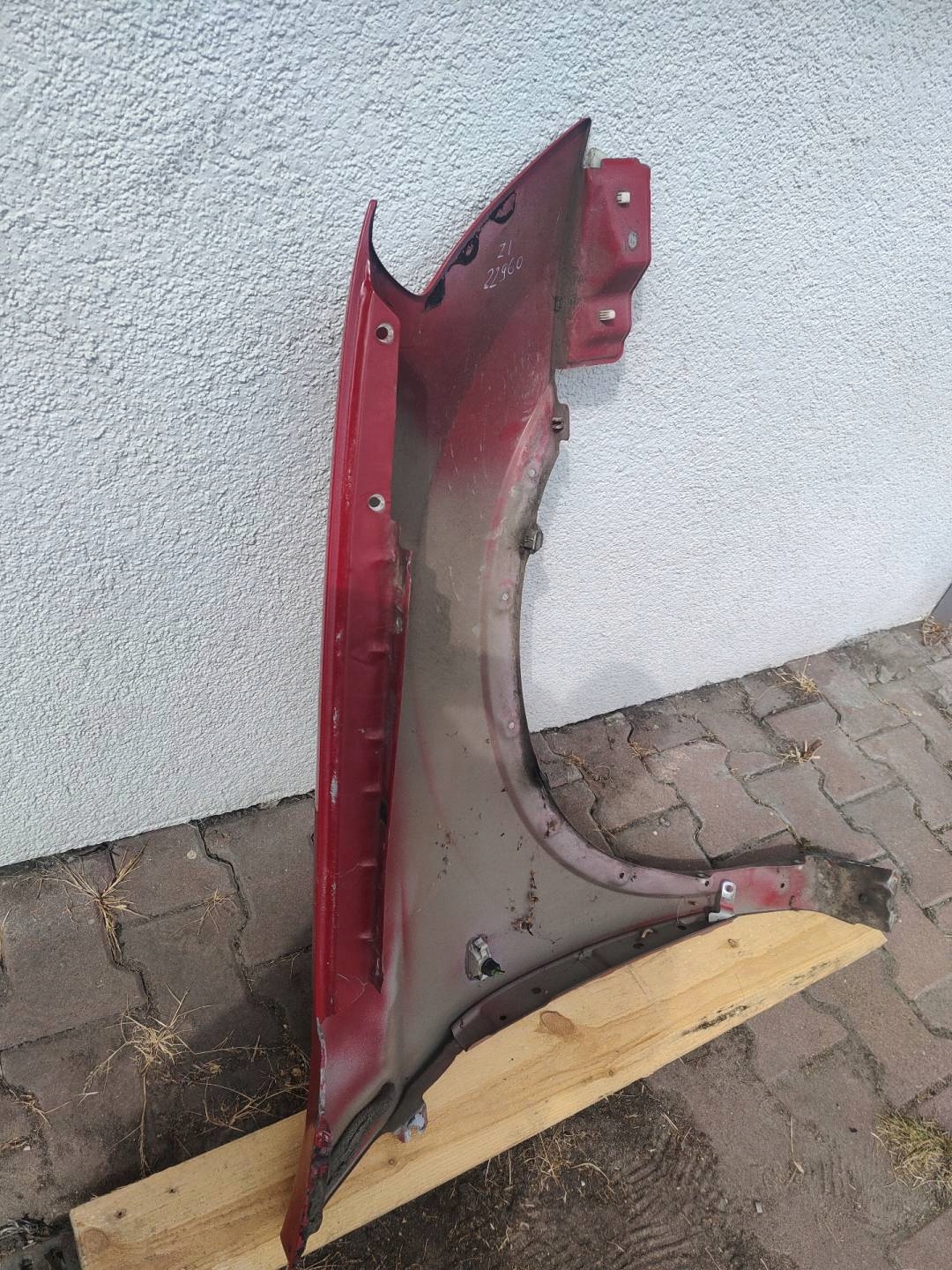 fender front left side Nissan Qashqai J10 2008