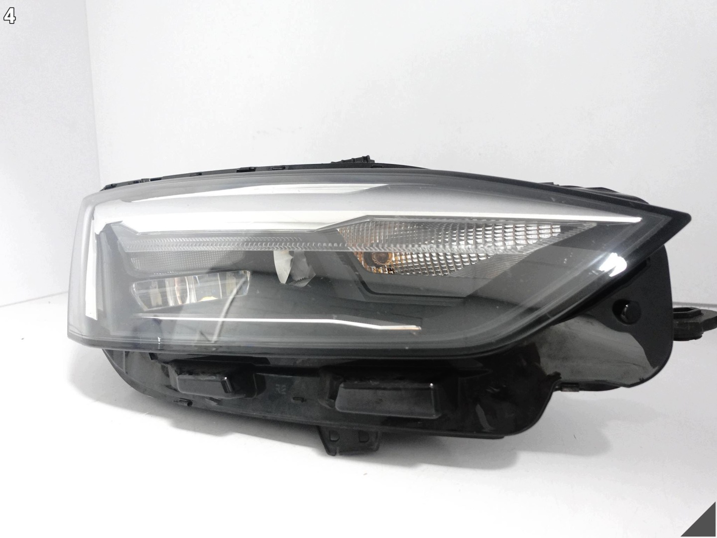 AUDI A5 S5 8W6 F5 B9 LIFT 19-24 light FULL LED BASIC right front EUROPA