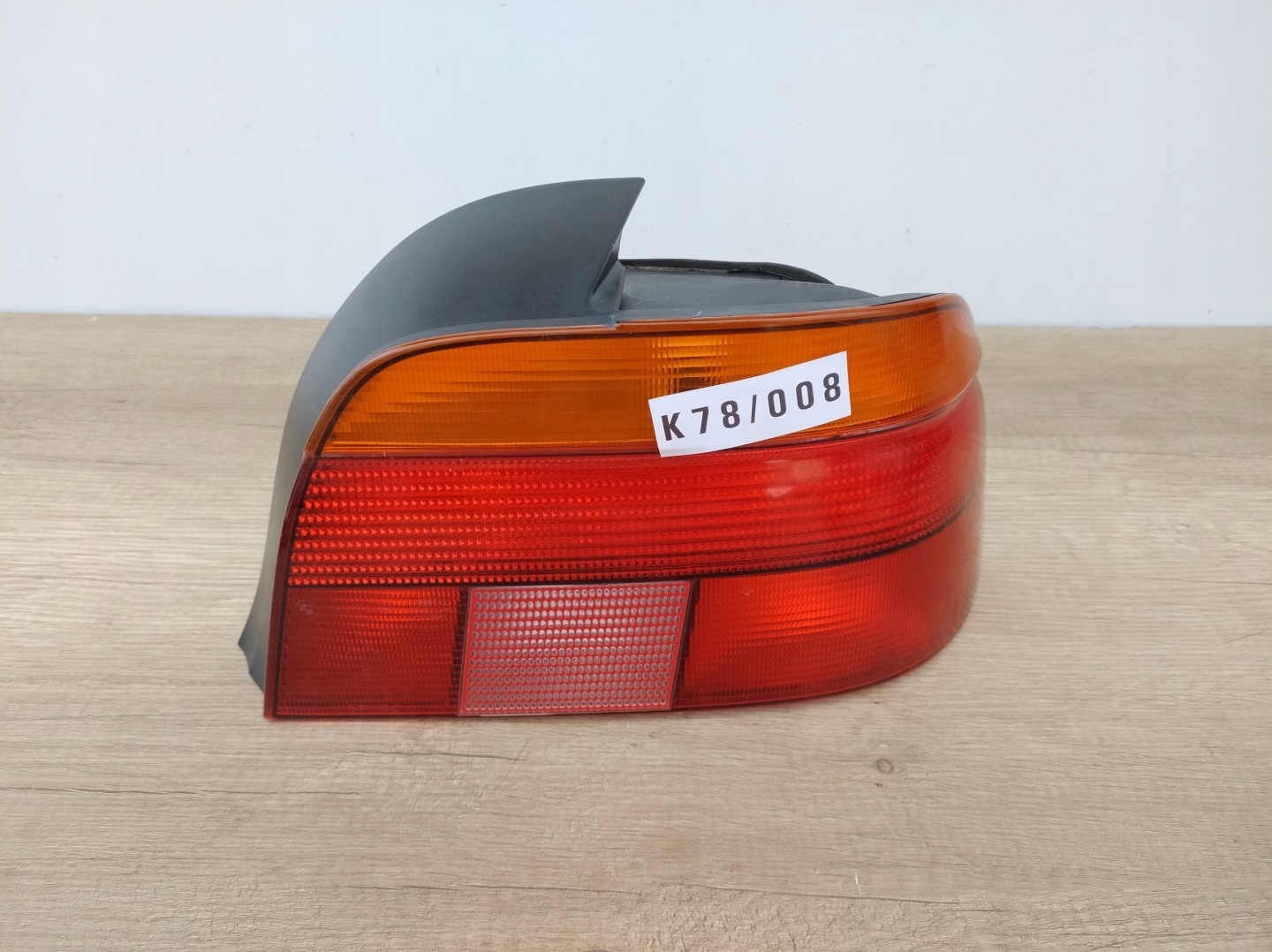 BMW 5 E39 sedan right light rear part rear 8353032 K78/008