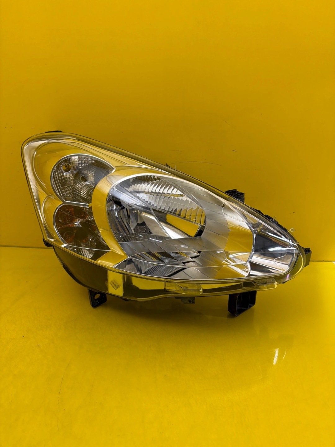 light right front Peugeot Partner 2 II Lift 12- 9677202380