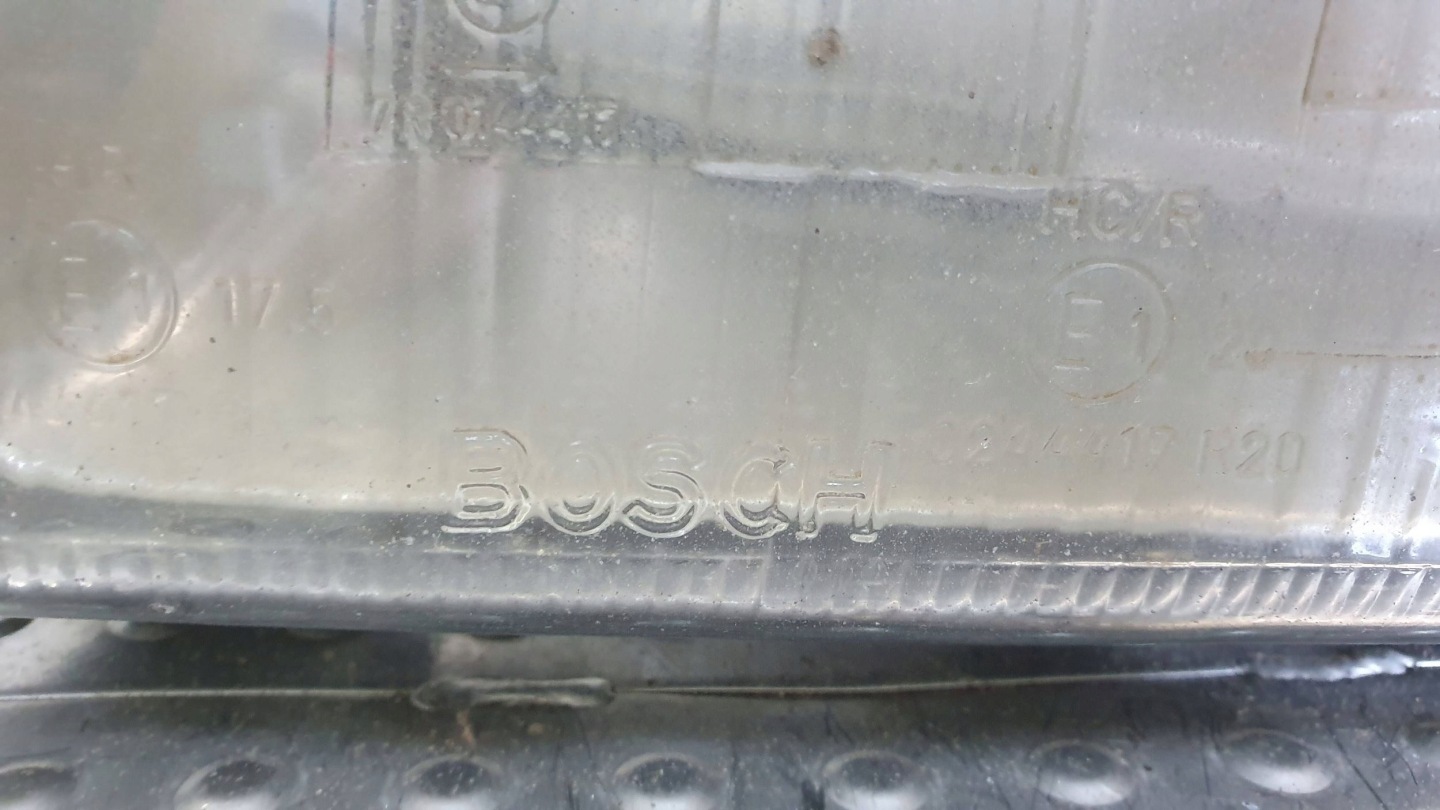 Licht vorne links 441941003B AUDI V8 D11 88