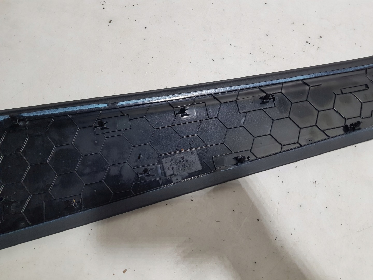 cap moulding cover TUNELU left AUDI A8 D4 4H 4H2863303