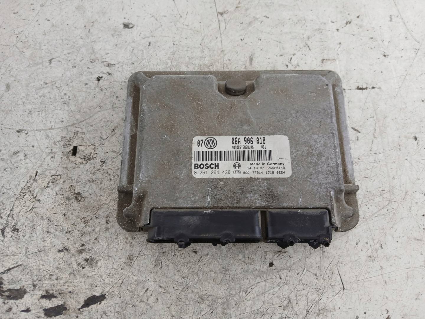 VW GOLF IV 1.8 control unit of the engine 06A906018