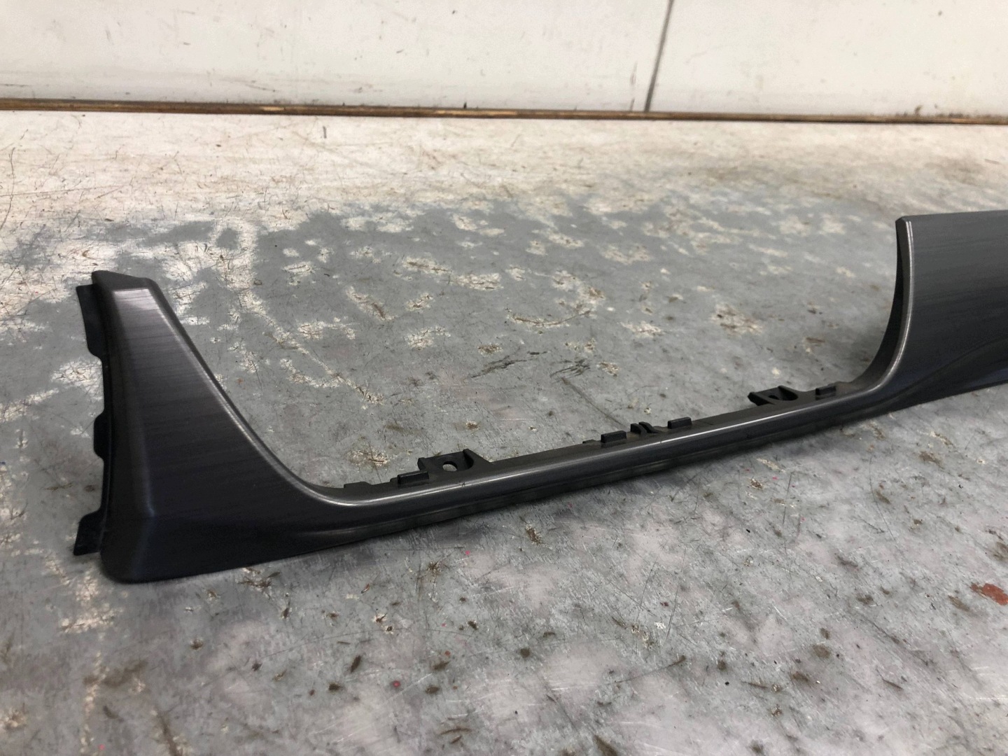 moulage DEKOR console SKODA RAPID 5JB858134B