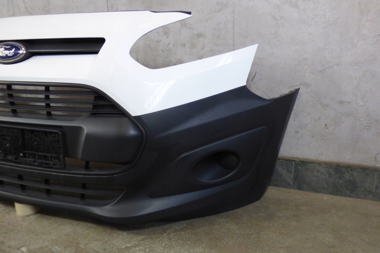 bumper front lakier 5D FROZEN WHITE FORD TRANSIT CONNECT II MK2