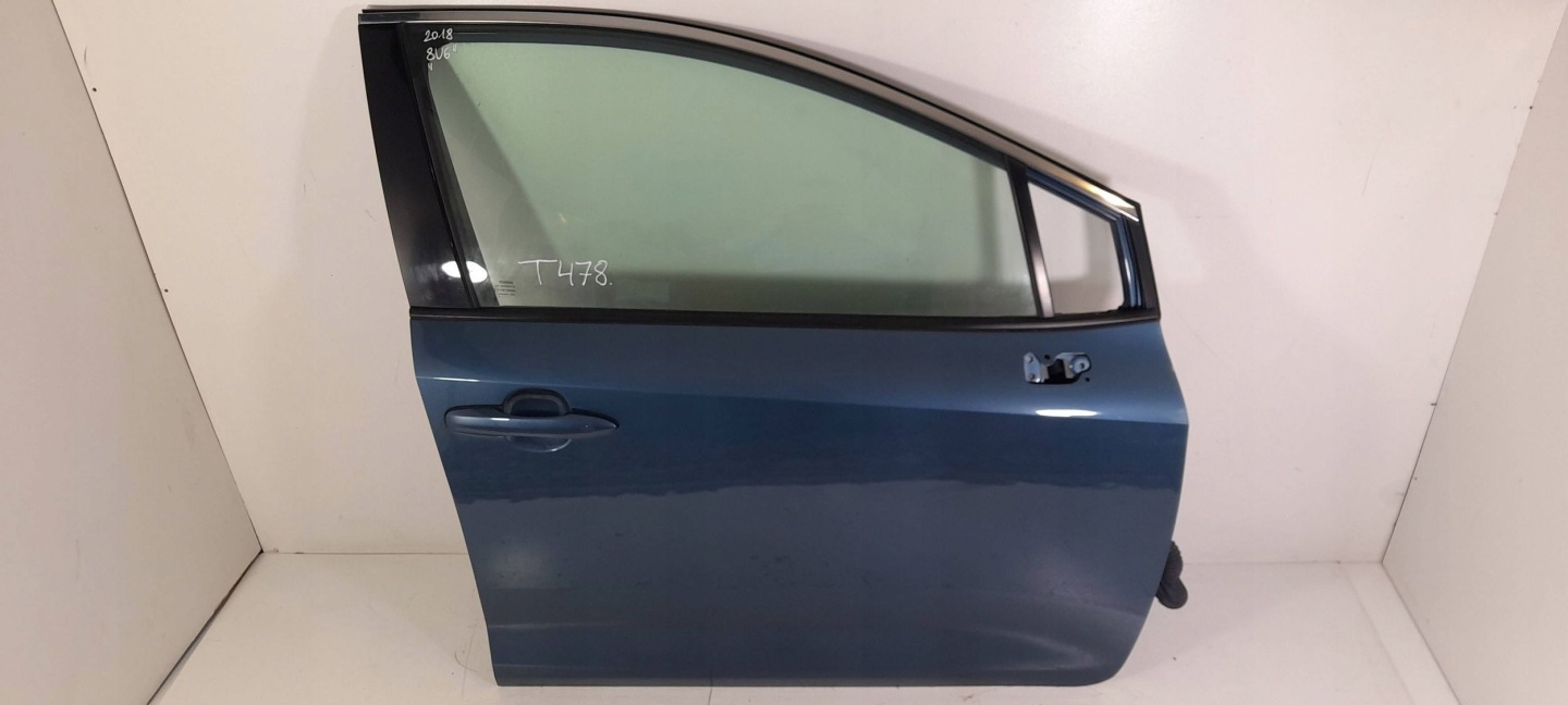 Toyota Corolla E21 door front right 8U6 (T478)