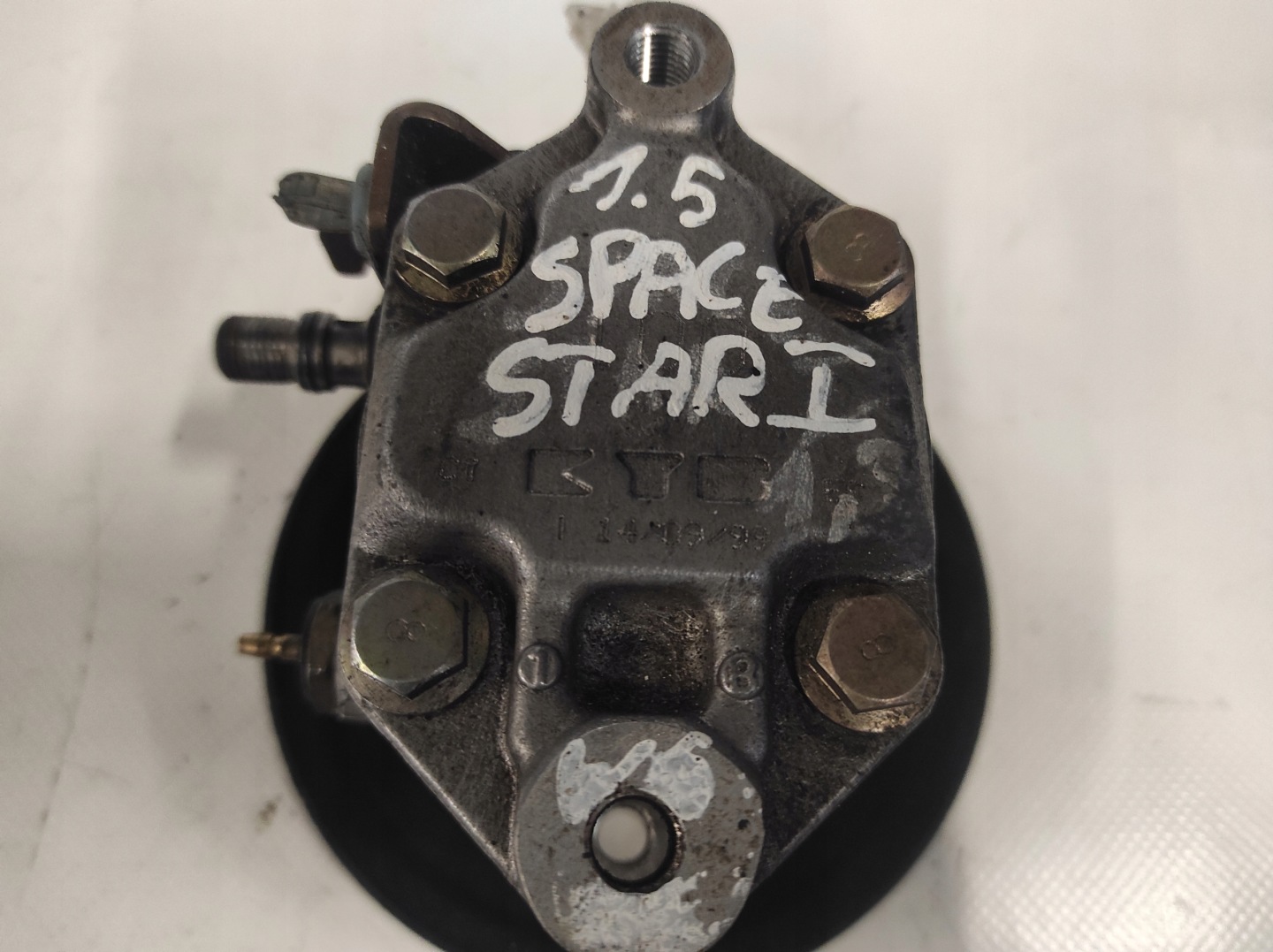 Pompa servosterzo KYB MITSUBISHI SPACE STAR e