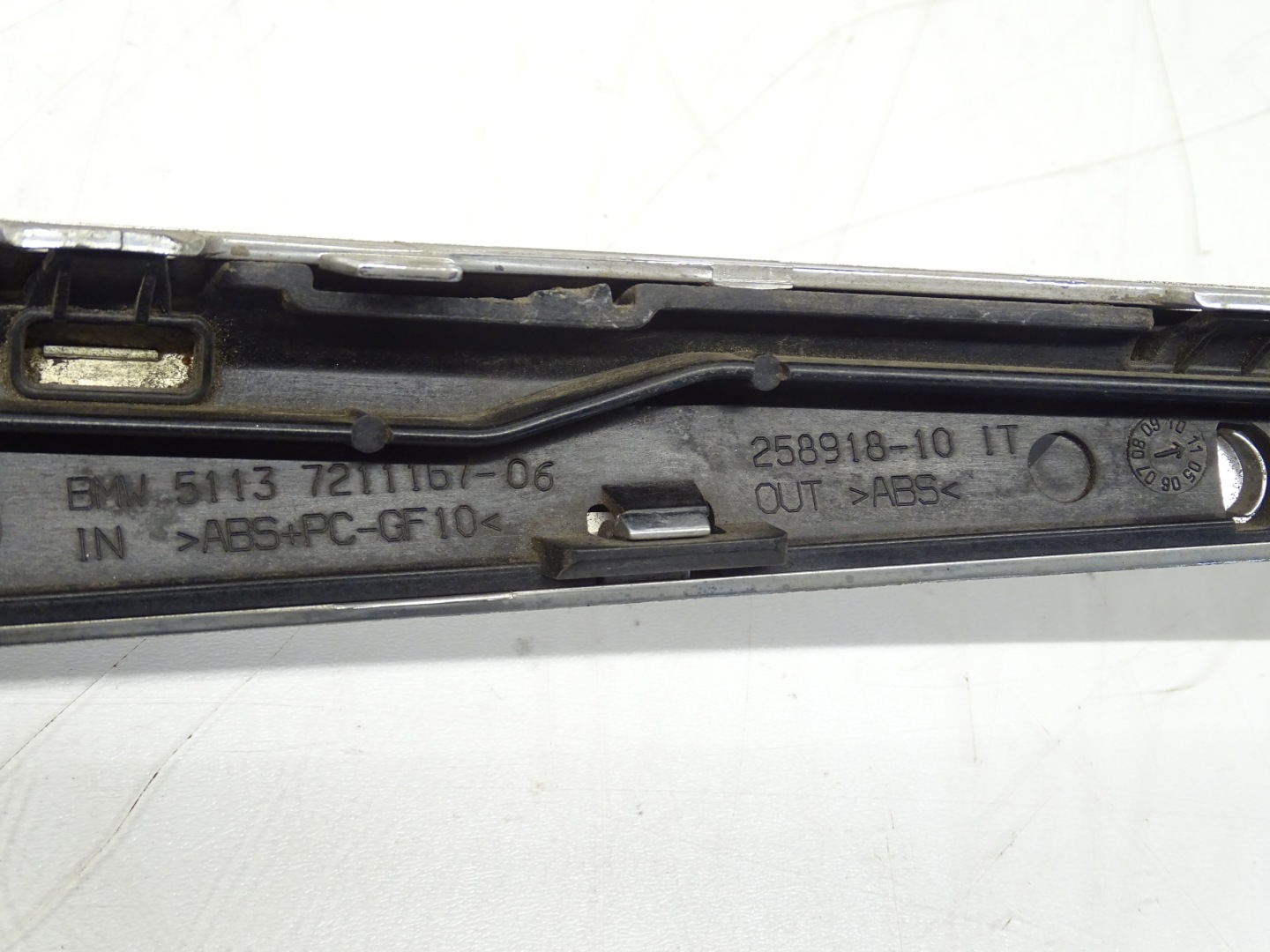moulding CHROM bonnet BMW 5 GT 51137211167-06