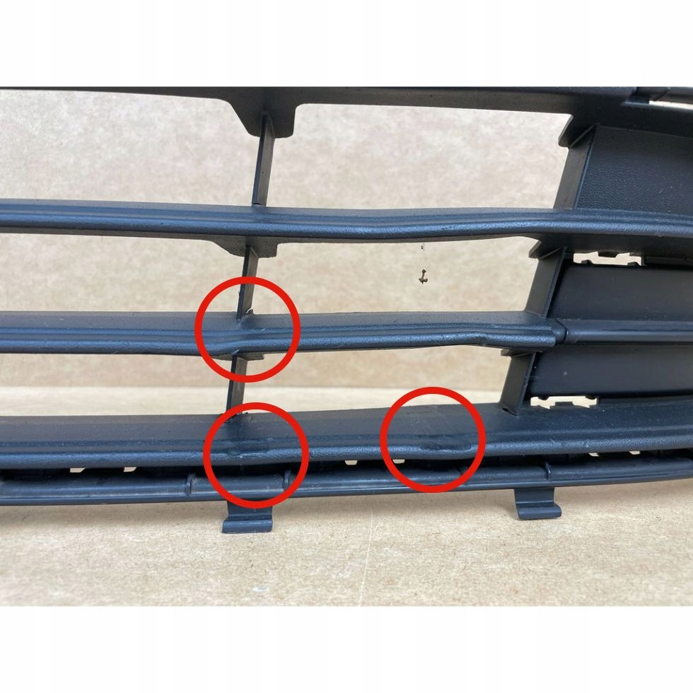 grid grille central of a bumper front VW GOLF VII 7 5G LIFT 2016-2019