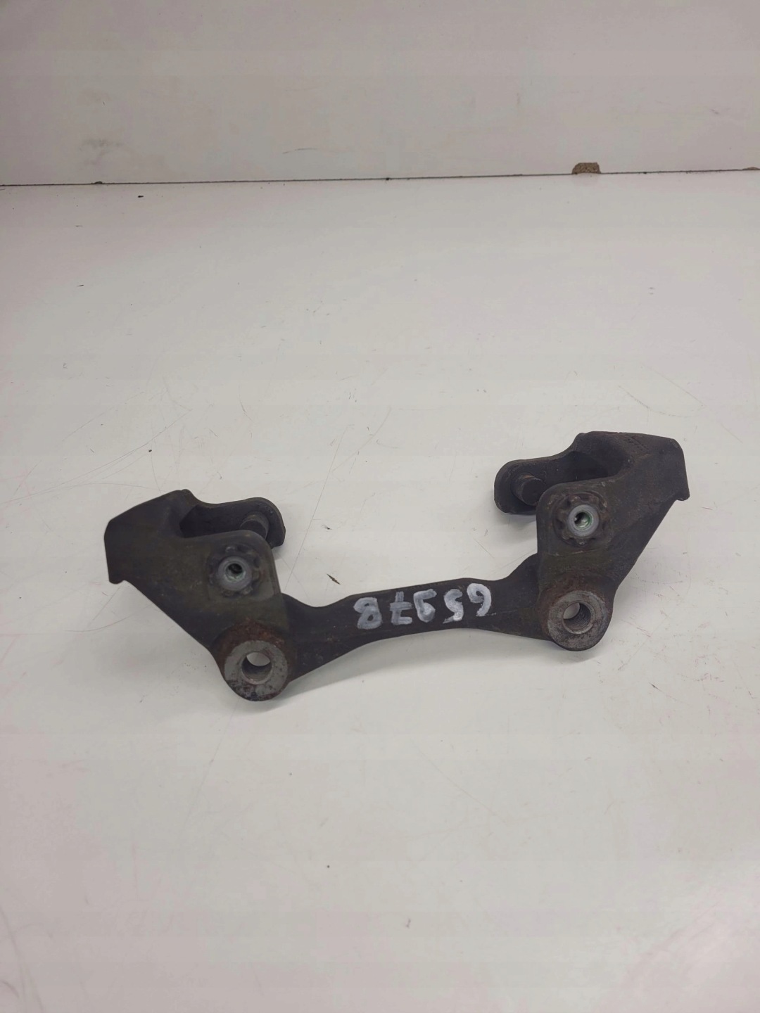 JARZMO třmenu předek AUDI A6 C7 A4 A5 6597B