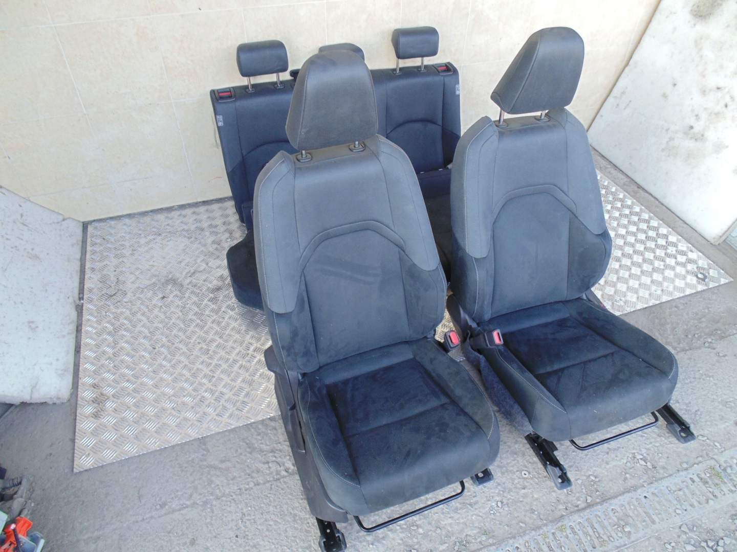 Sitze mitte LEXUS UX UX200 UX250H UX 250H