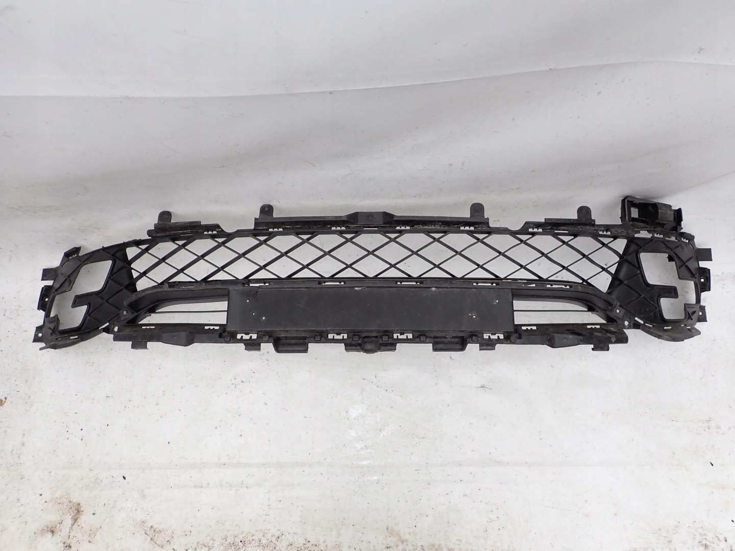 RENAULT CLIO IV 4 RS LIFT 16-19 Lüftungsgitter der Stoßstange mitte
