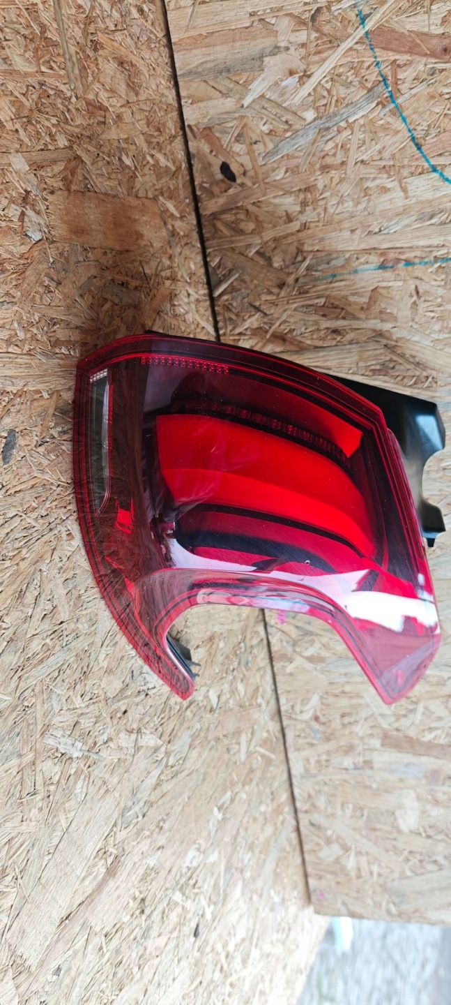 light rear rear part side right Peugeot 2008 and 9826730380
