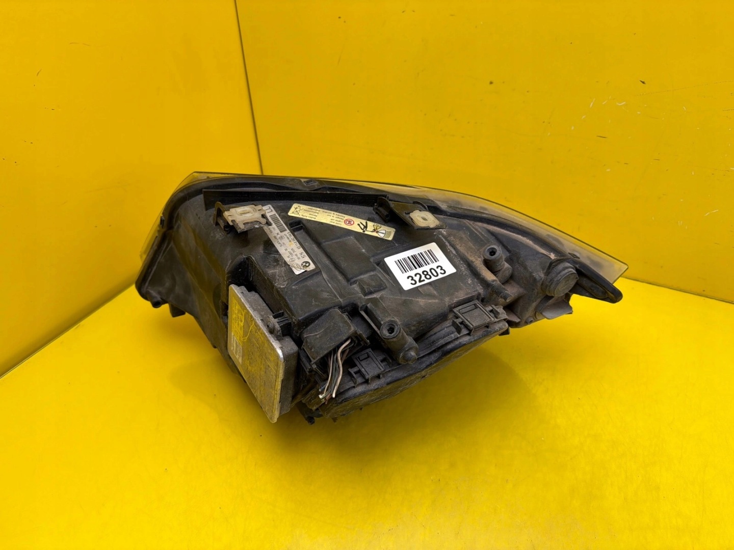 light right BMW 3 E90 E91 Bi-Xenon Skretna 6942744
