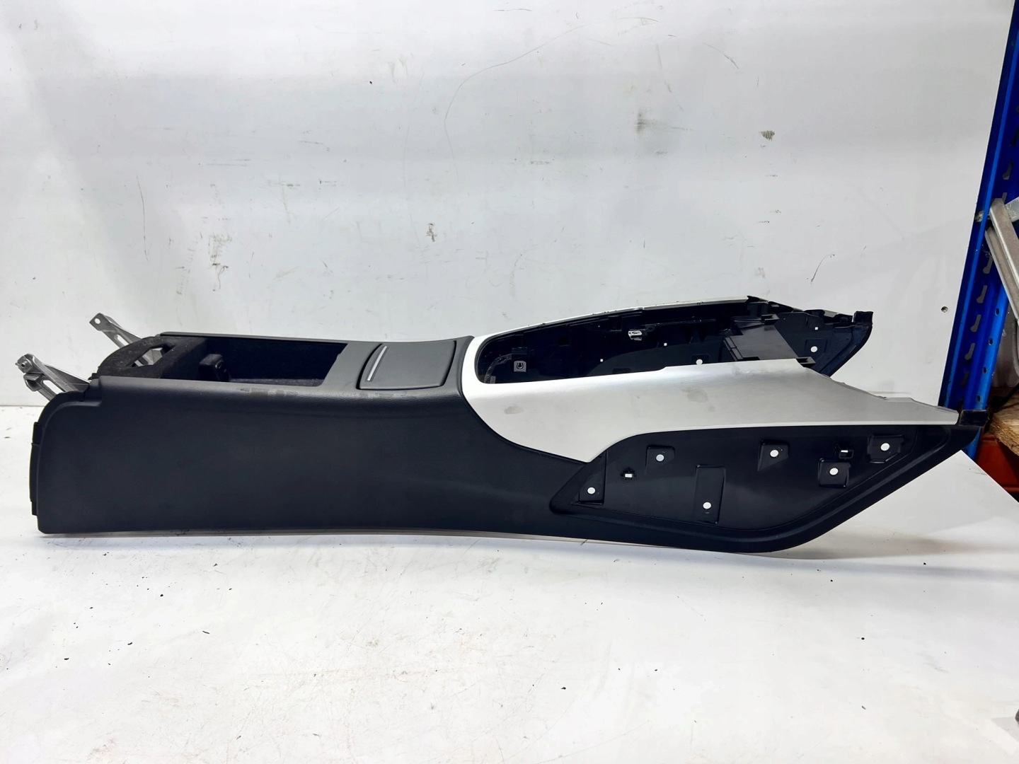 TUNEL mitte AUDI A6 C7 A7 4G0863244A