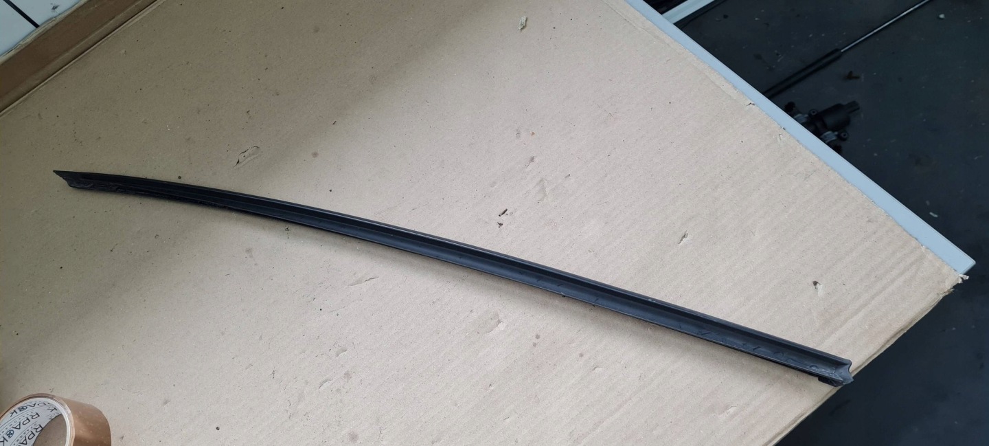 A5 8T LIFT S5 moulding cap windows CZOLOWEJ left 8T0854327A