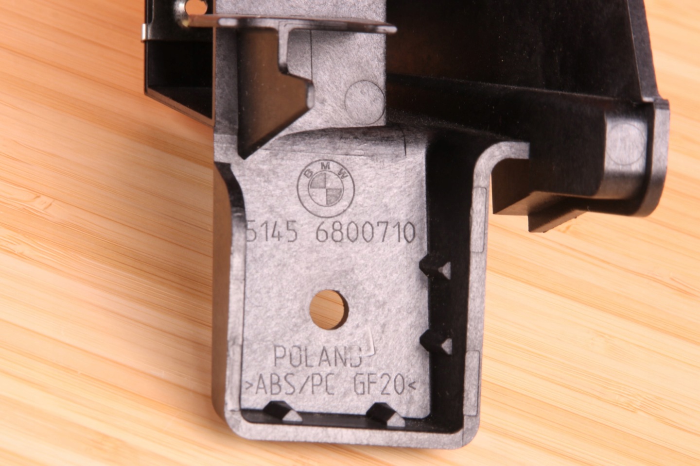 BMW G14 G15 G16 M8 bracket holder HEADUNIT right ANGLIK 6800710