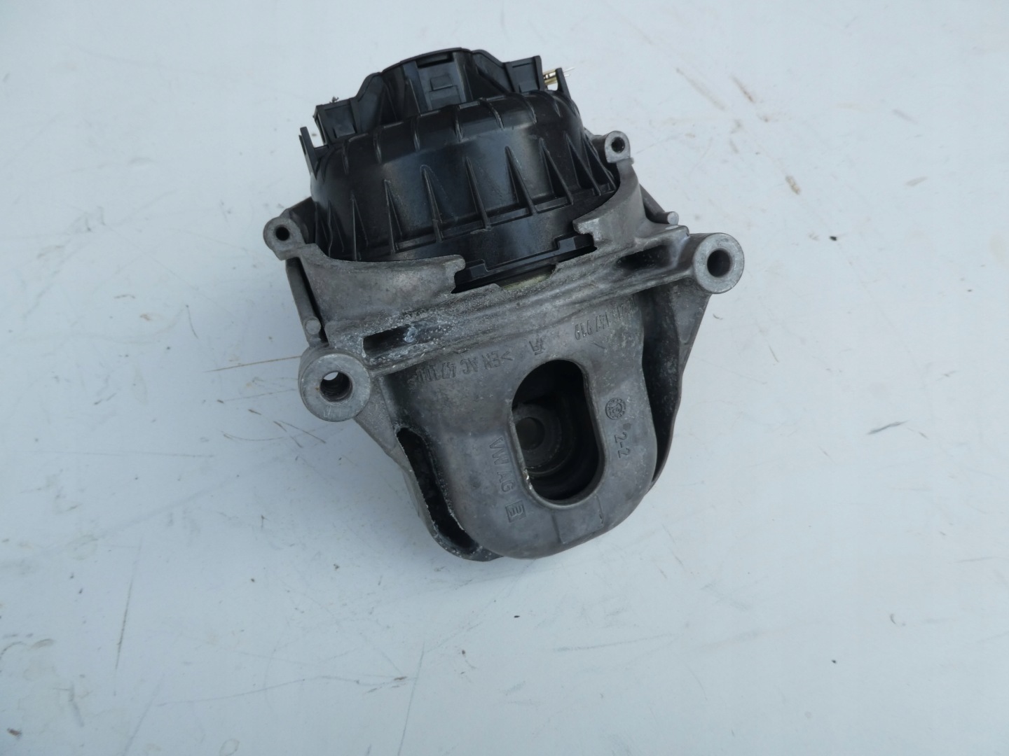 AUDI Q7 4M engine mount 4M0199371FF sensor L