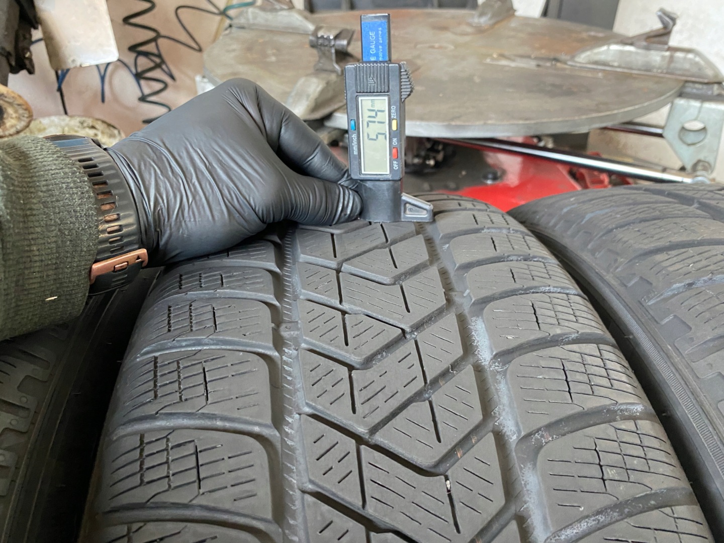 4 tyres winter 235/60R18 Pirelli SCORPION WINTER 6mm