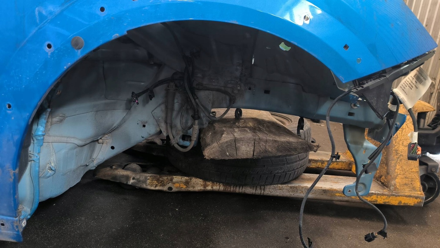 quarter right front ESM PEUGEOT 208 II GT LINE