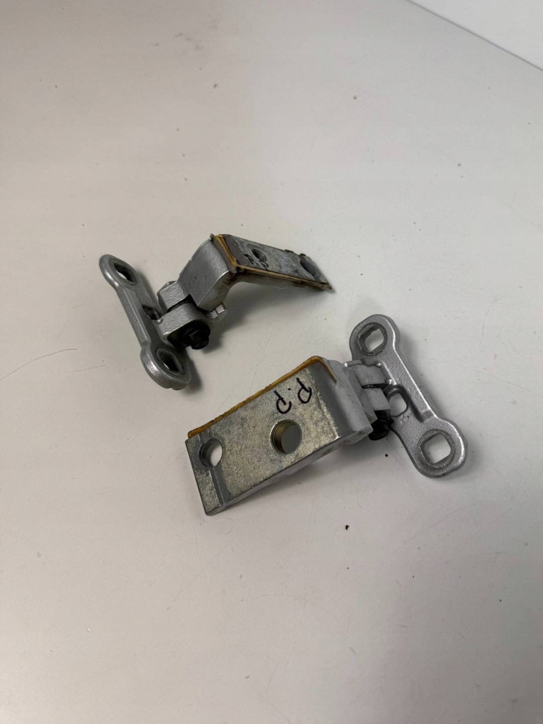 Volvo V60 II hinges door right front 31457957