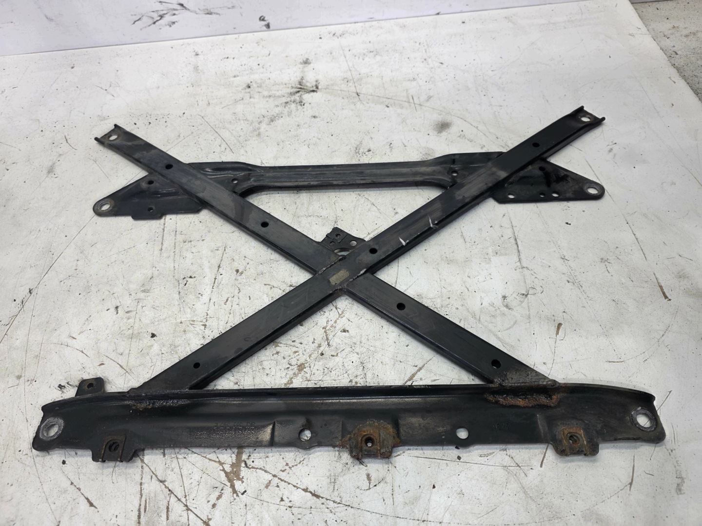 croix traverse support moteur AUDI A4 B8 A5 8T Q5 8K1399345E