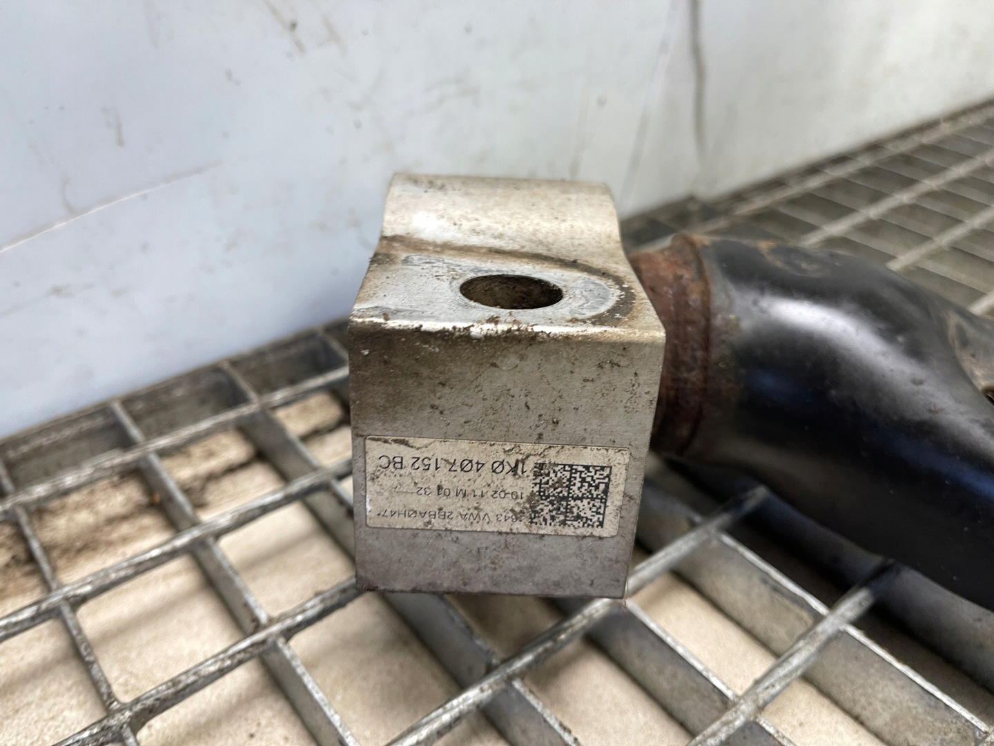 swing front right VW GOLF VI 1.6 TDI complete 1K0413031BH
