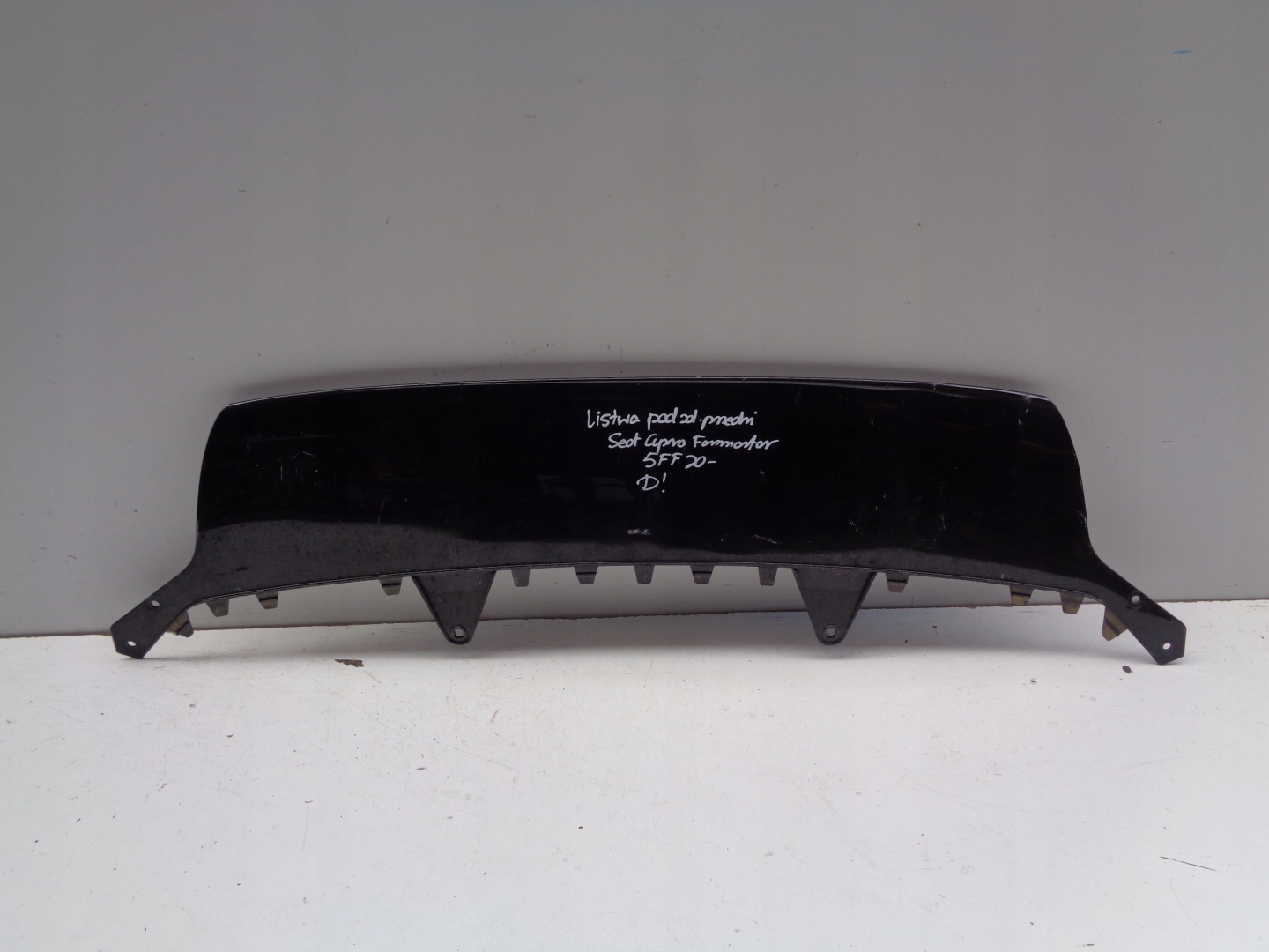 moulding of a bumper front lower spoiler SEAT CUPRA FORMENTOR 5FF 20