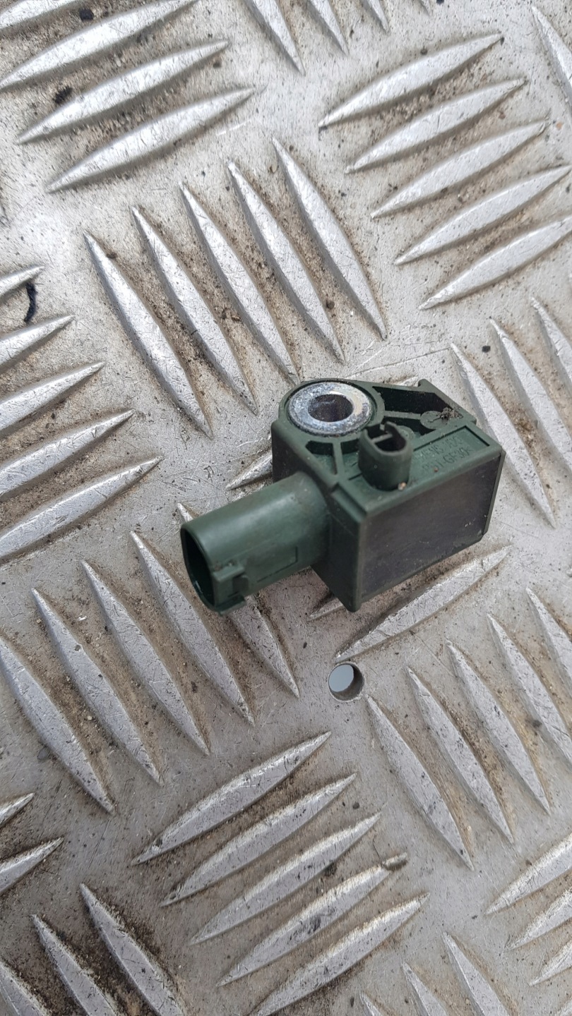 MERCEDES W212 Crashsensor Drucksensor a1729056000