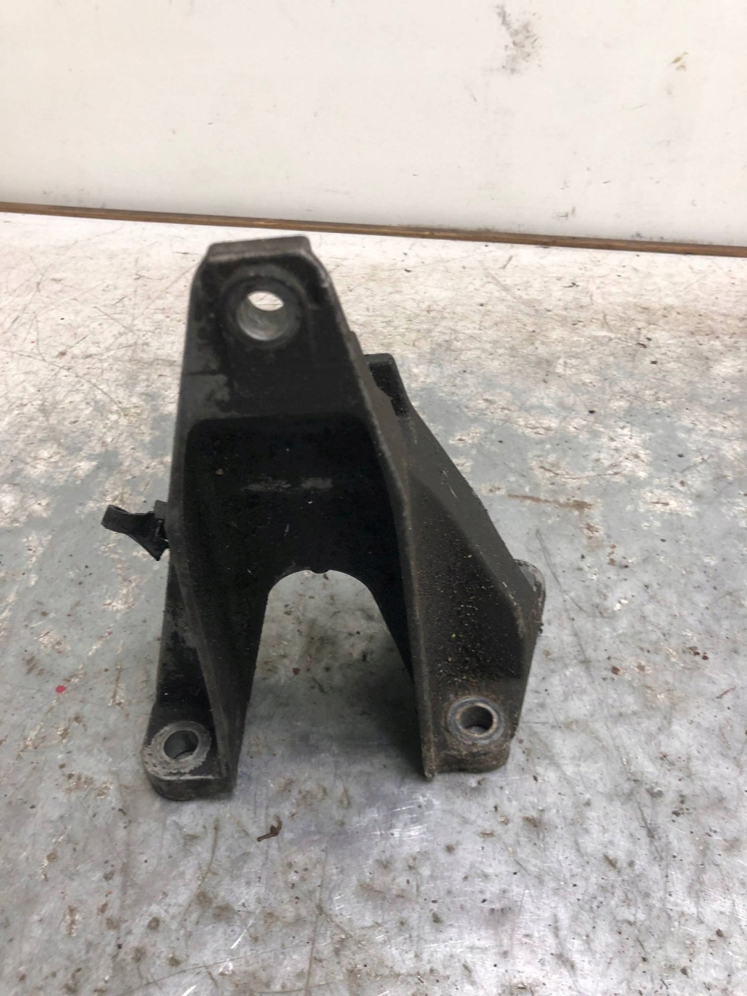 holder engine mount MAZDA RX8 RX-8 1.3B