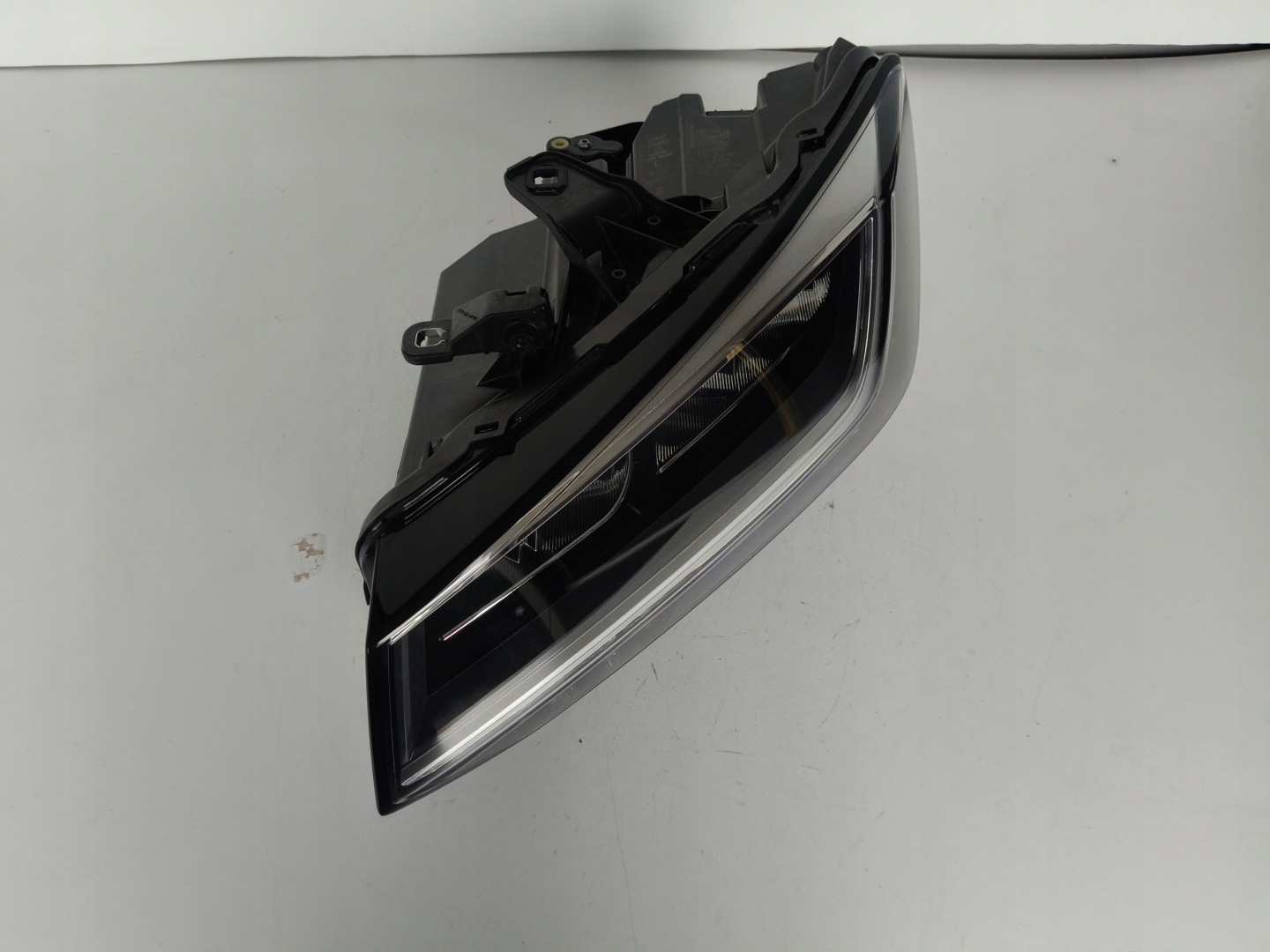 light left REFLEKTOR AUDI Q2 81A LIFT FULL LED