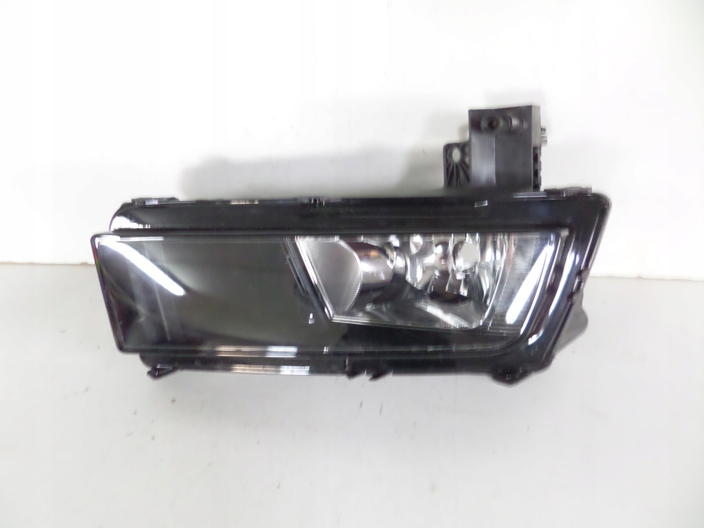 Nebelscheinwerfer rechts VW TOURAN III 15