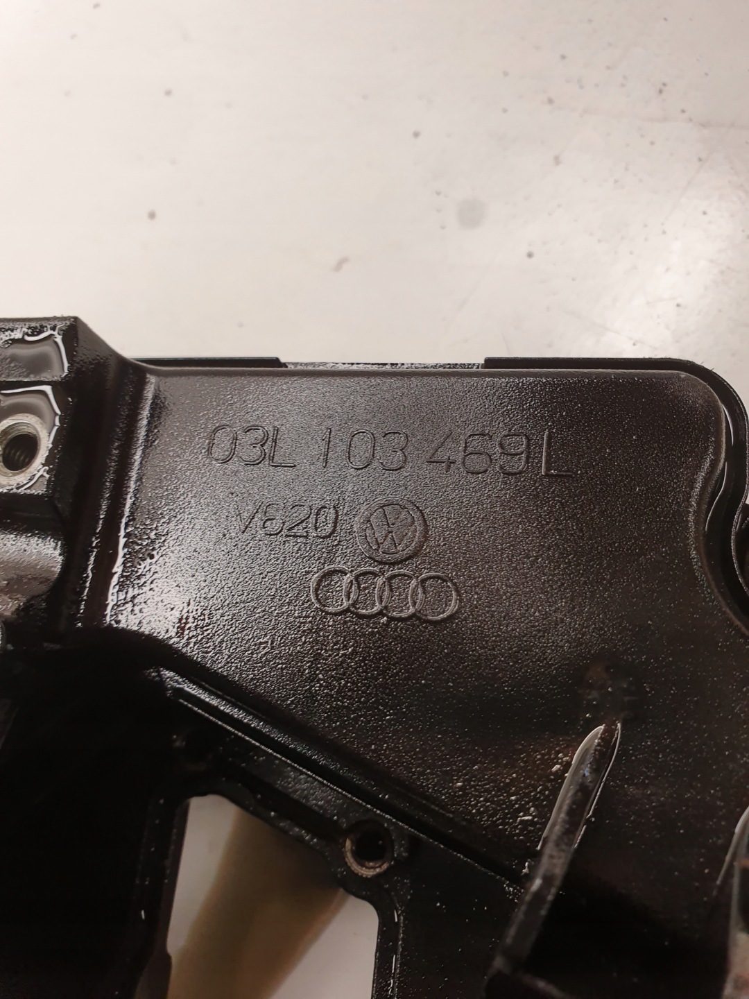 Abdeckung der Ventile VW SEAT 2,0 TDI CGL CAH 03L103469L