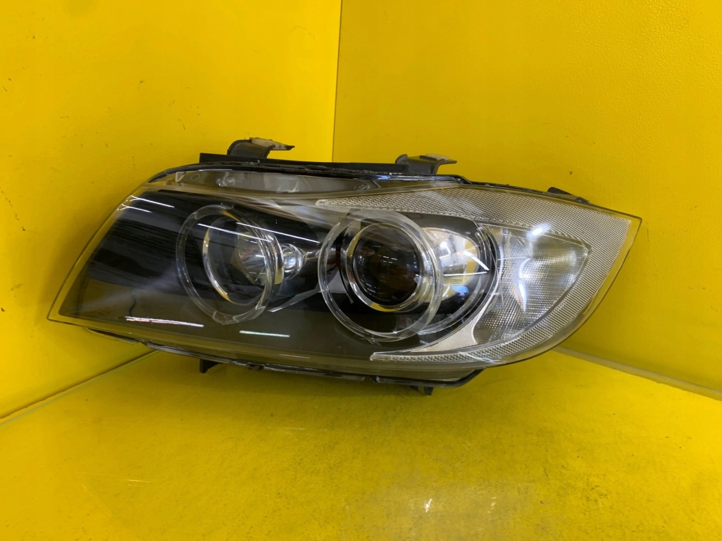 LIGHT LEFT BMW 3 E90 E91 BI-XENON NIESKRETNA