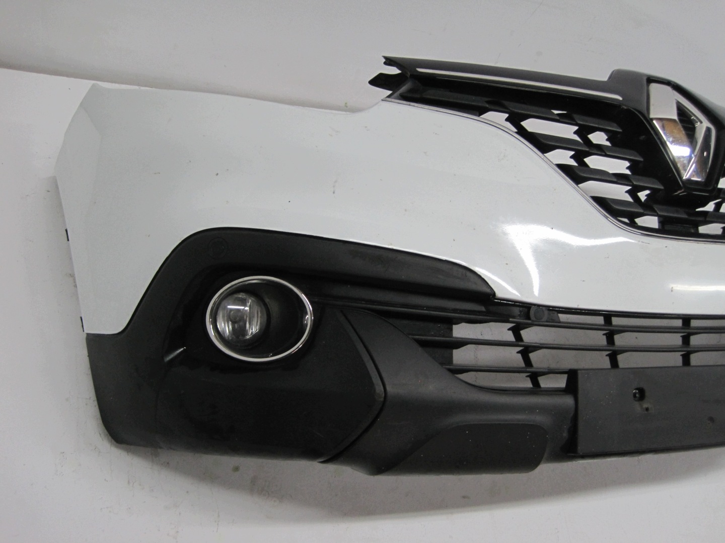 front bumper RENAULT KADJAR 4 X PDC front 18R